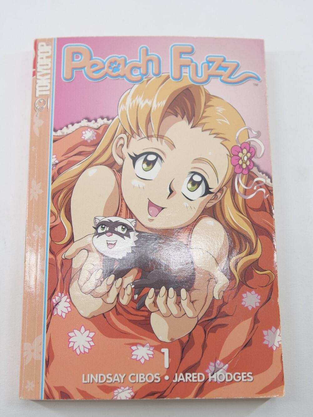 Peach Fuzz Anime Scholastic Exclusive L. Cibos J. Hodges 2005 Tokyopop Paperback
